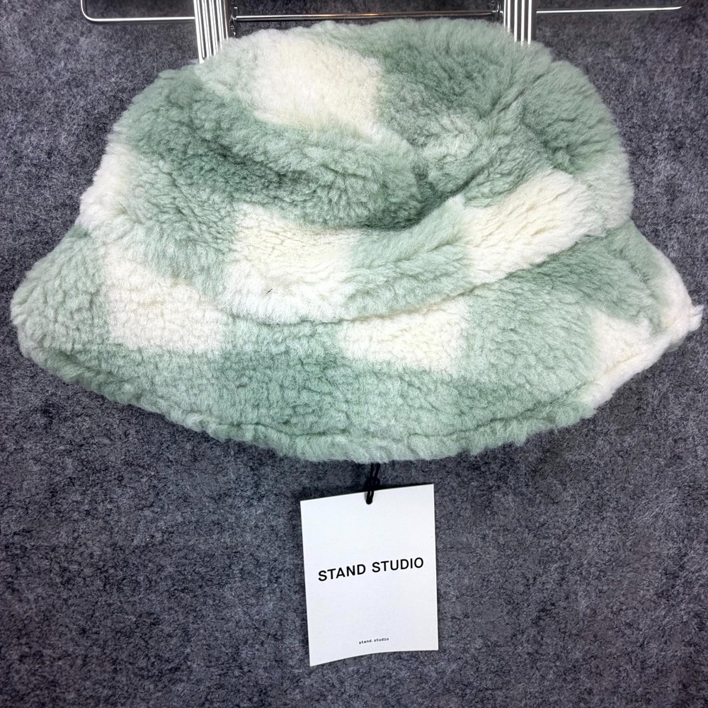 Stand Studio Wera‎ Bucket Hat Womens Small Green White Faux Fur Check Cozy Fuzzy